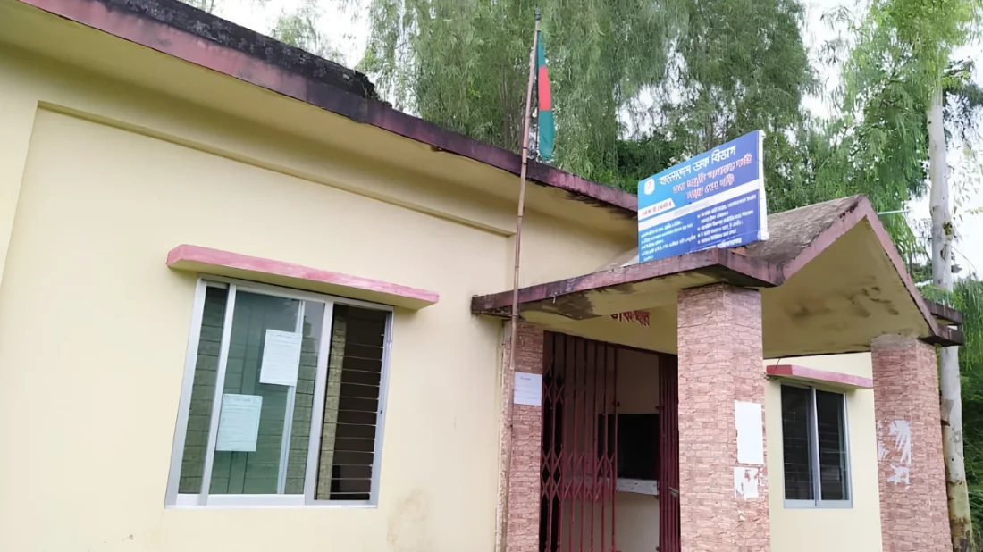 ডাকঘরে ডাকাতির মামলা, আসামির ভয়ে অফিস যেতে পারছেন না পোস্টমাস্টার